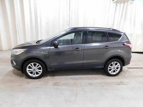 Used 2018 Ford Escape SEL image 2