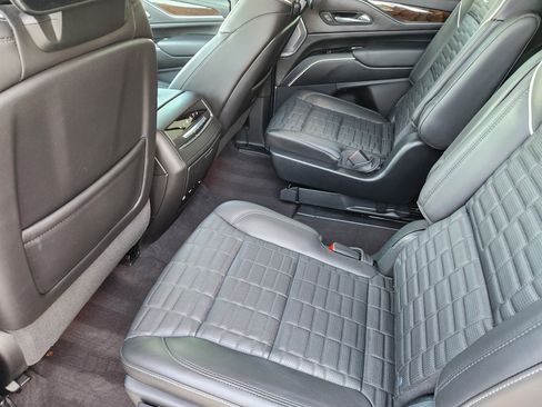 Used 2023 Cadillac Escalade Sport Platinum w/ LPO, ONYX Package image 30