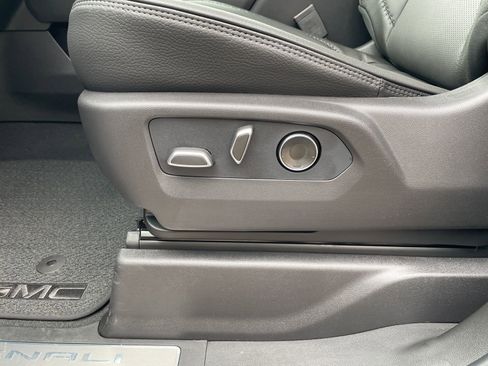 New 2026 GMC Sierra 1500 Denali image 12