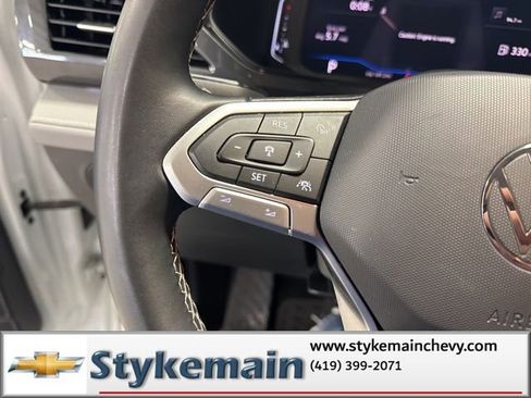 Used 2022 Volkswagen Taos SEL image 45