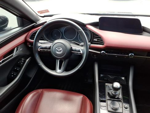 Used 2025 MAZDA MAZDA3 2.5 S Hatchback w/ Premium Pkg image 9