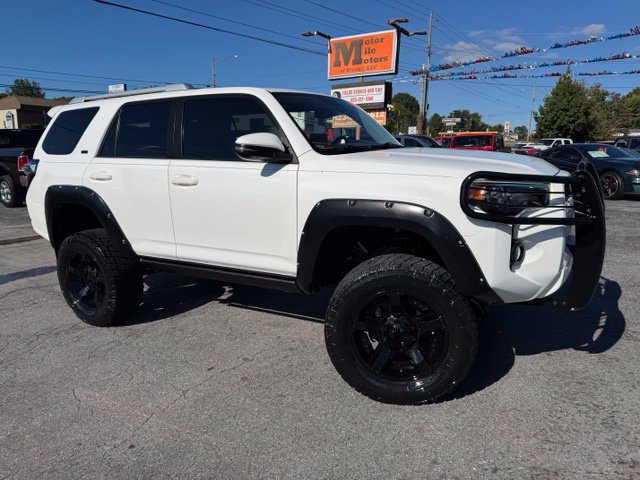 Used 2016 Toyota 4Runner SR5 Premium w/ Preferred Accessory Package AWD/4WD image 1
