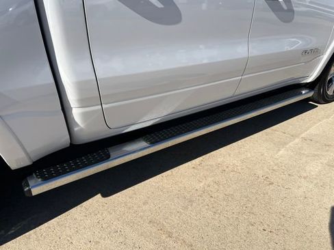 Used 2019 RAM 1500 Laramie image 11