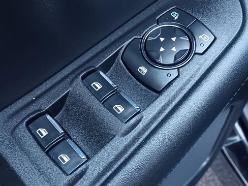 Used 2021 Ford Edge SEL w/ Convenience Package image 8