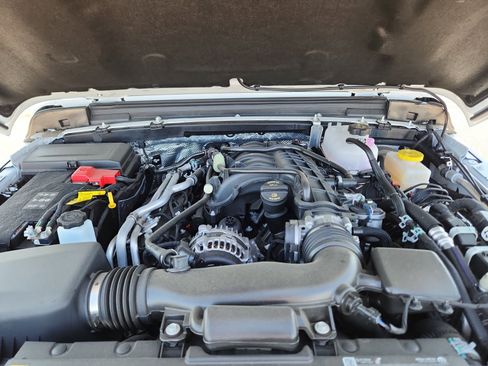 New 2025 Jeep Wrangler Unlimited Rubicon w/ Technology Group image 22