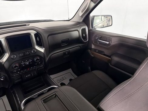 Used 2019 Chevrolet Silverado 1500 LT Trail Boss AWD/4WD image 23