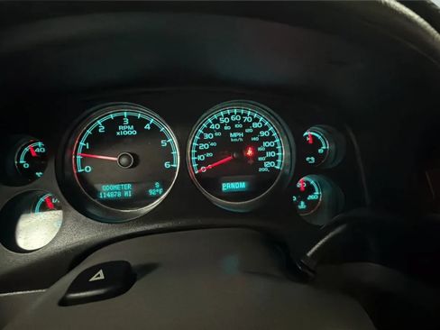 Used 2011 Chevrolet Avalanche LT w/ Regional Value Package RWD image 11