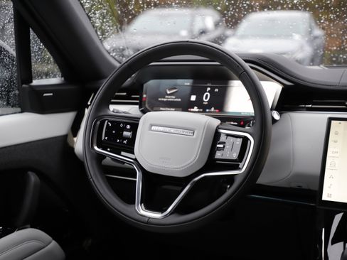 New 2026 Land Rover Range Rover Sport SE AWD/4WD image 19