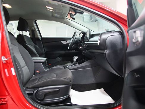 Used 2024 Kia Forte LXS w/ LXS Technology Package FWD image 20
