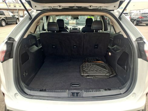 Used 2020 Ford Edge SEL image 11