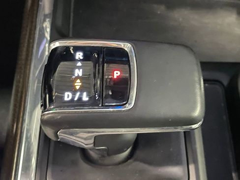 Used 2023 Chevrolet Silverado 1500 RST w/ Z71 Off-Road Package image 31