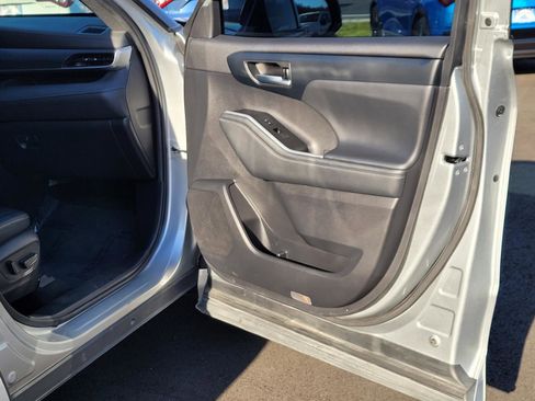 Used 2022 Toyota Highlander XSE image 41