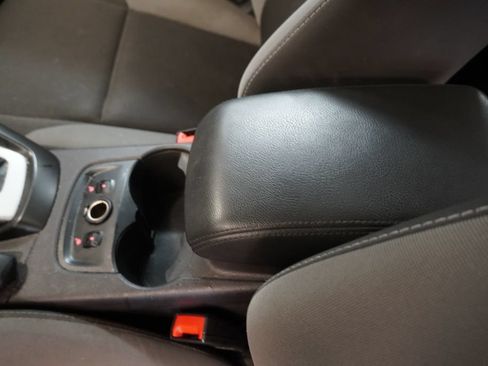 Used 2014 Ford Focus SE w/ SE Winter Package FWD image 23