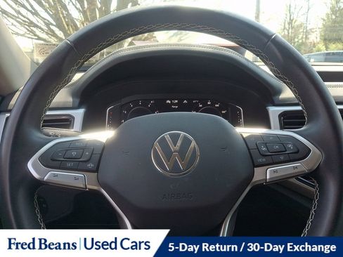 Certified 2023 Volkswagen Atlas SE w/ Black Wheel Package image 19
