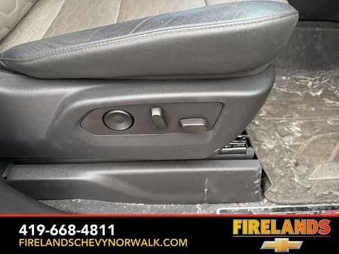 Used 2023 Chevrolet Silverado 1500 ZR2 image 46