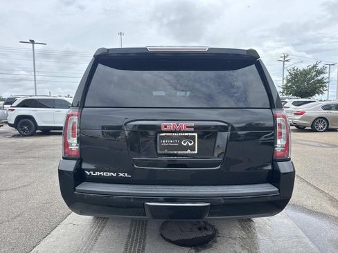 Used 2020 GMC Yukon XL SLT AWD/4WD image 7