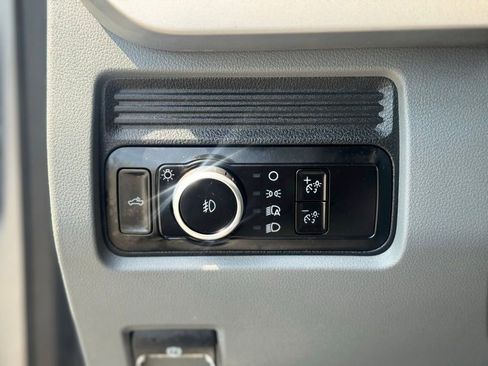 Used 2023 Ford F250 XLT AWD/4WD image 20
