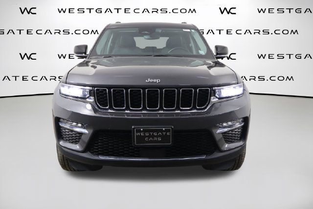 Used 2022 Jeep Grand Cherokee Limited AWD/4WD image 2