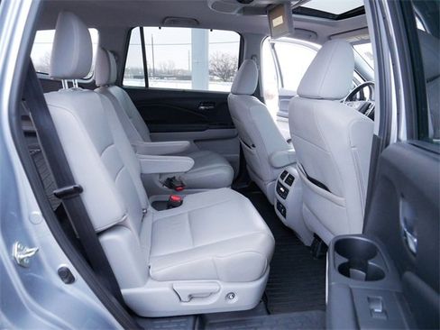 Used 2019 Honda Pilot Touring image 18
