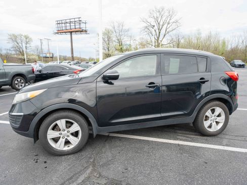Used 2011 Kia Sportage LX w/ Convenience Pkg FWD image 3