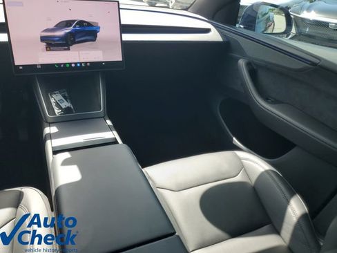 Used 2026 Tesla Model Y 2WD image 16