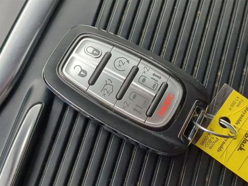 Certified 2019 Chrysler Pacifica Limited w/ S Appearance Package image 43