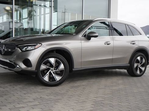 Certified 2024 Mercedes-Benz GLC 300 image 4