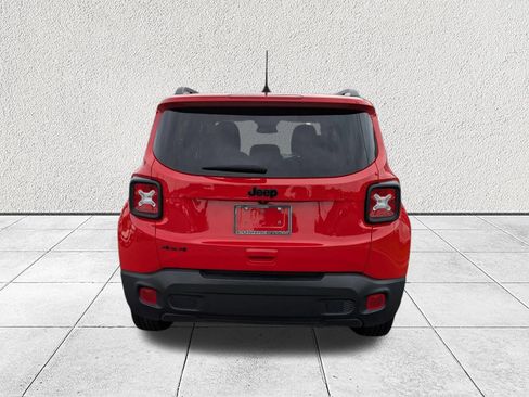 Used 2023 Jeep Renegade Latitude AWD/4WD image 4