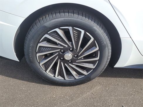 Used 2023 Hyundai Sonata SEL w/ Cargo Package image 5