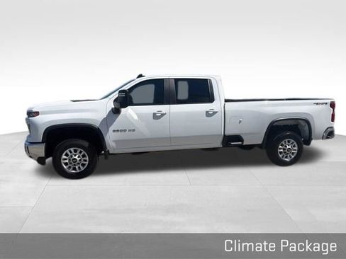 Used 2025 Chevrolet Silverado 2500 LT w/ Convenience Package image 9