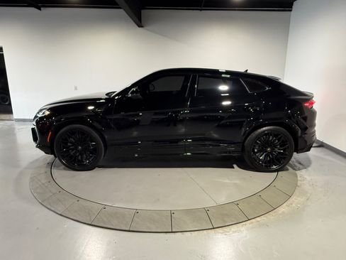 Used 2025 Lamborghini Urus SE AWD/4WD image 12