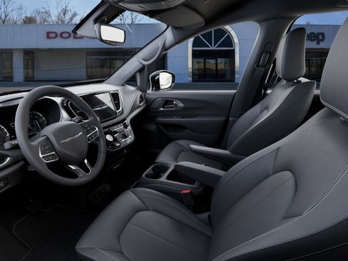 New 2026 Chrysler Pacifica Select image 44