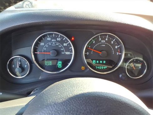 Used 2018 Jeep Wrangler Unlimited Sahara w/ Connectivity Group image 20