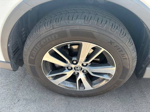Used 2017 Toyota RAV4 XLE w/ Carpet Mat Package AWD/4WD image 4