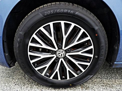 Used 2021 Volkswagen Jetta S w/ Driver Assistance Package image 18