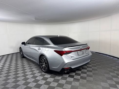 Used 2022 Toyota Avalon Touring w/ Advanced Safety Package FWD image 3