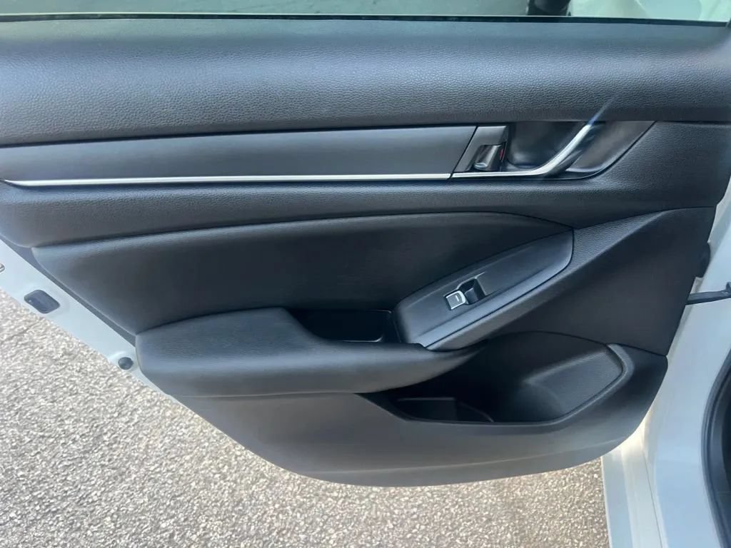 Used 2021 Honda Accord LX image 25