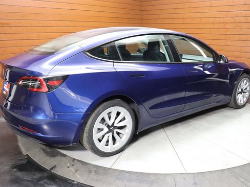 Used 2022 Tesla Model 3 Standard Range image 19