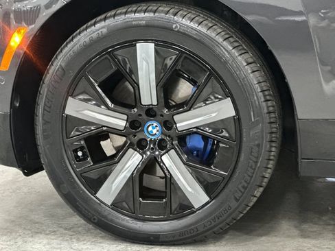 Used 2024 BMW iX xDrive50 w/ Sport Package AWD/4WD image 35