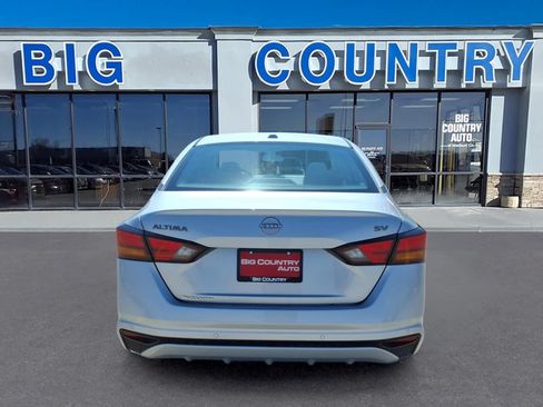 Used 2024 Nissan Altima 2.5 SV FWD image 6
