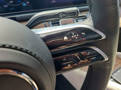 Certified 2025 Mercedes-Benz GLS 450 4MATIC image 33