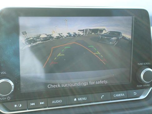 Used 2024 Nissan Rogue SV image 21