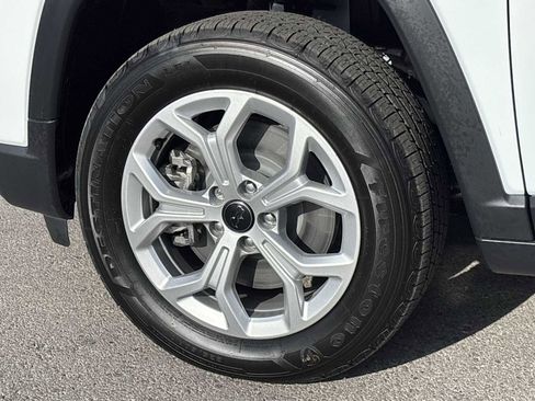 New 2025 Jeep Compass Sport image 12