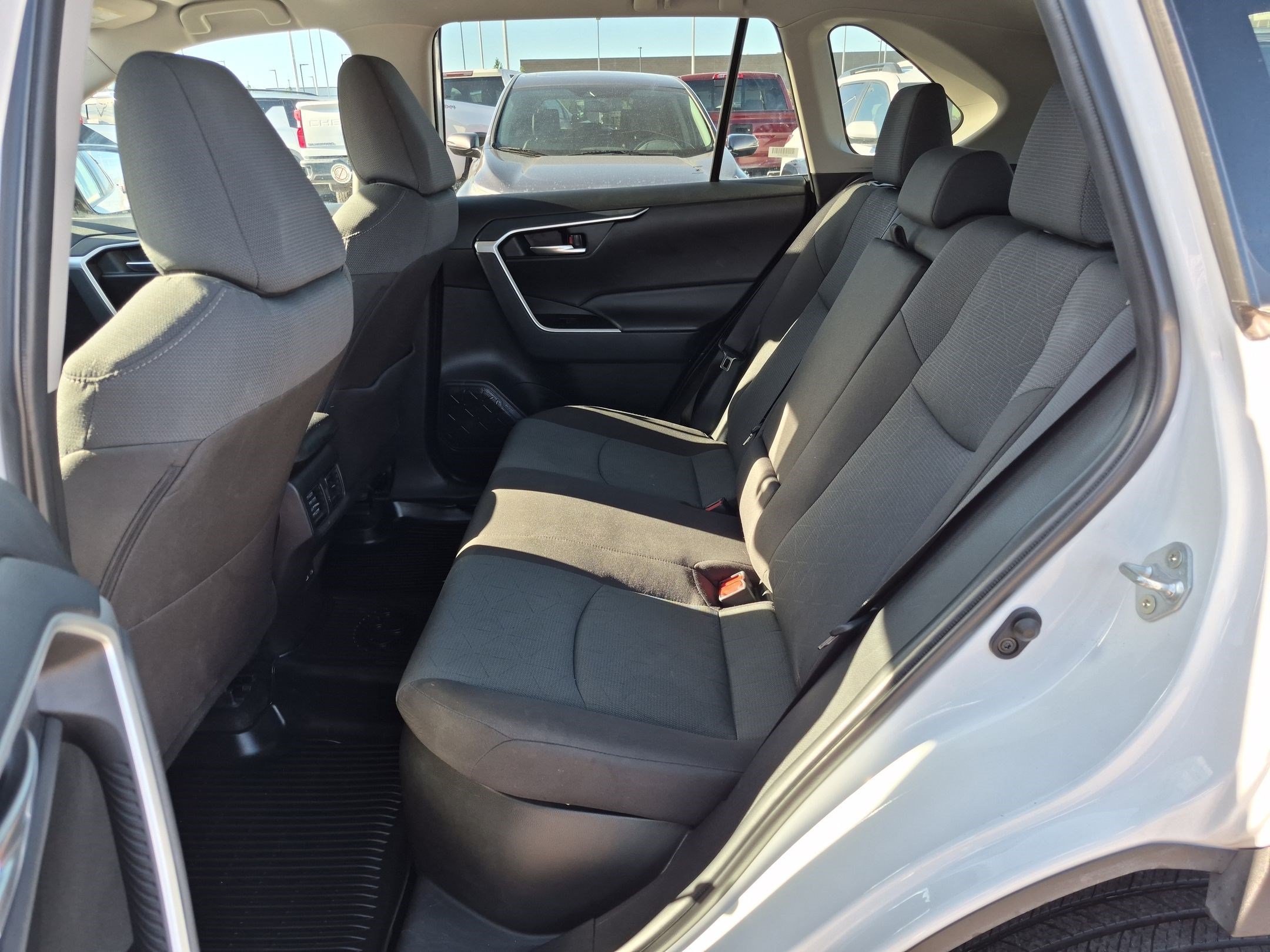Used 2025 Toyota RAV4 XLE AWD/4WD image 26