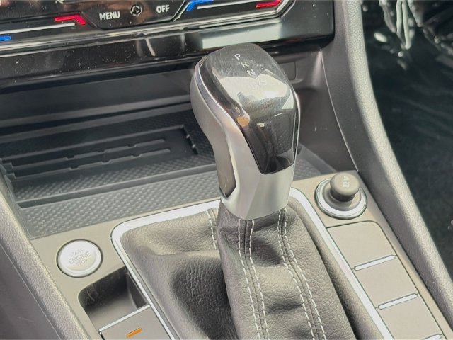 New 2026 Volkswagen Jetta SE FWD image 16