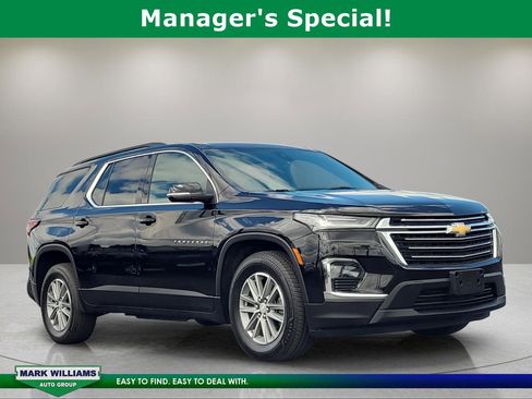 Used 2023 Chevrolet Traverse LT AWD/4WD image 1