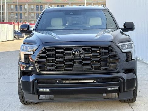 Used 2023 Toyota Sequoia Capstone image 6