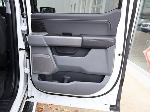 Used 2022 Ford F150 XLT w/ Equipment Group 302A High image 34