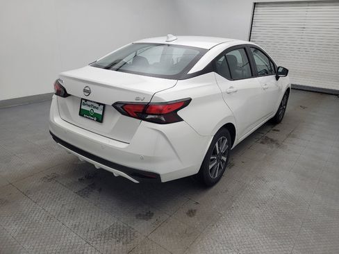 Used 2024 Nissan Versa SV image 9