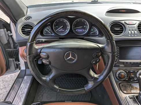 Used 2007 Mercedes-Benz SL 550 image 12